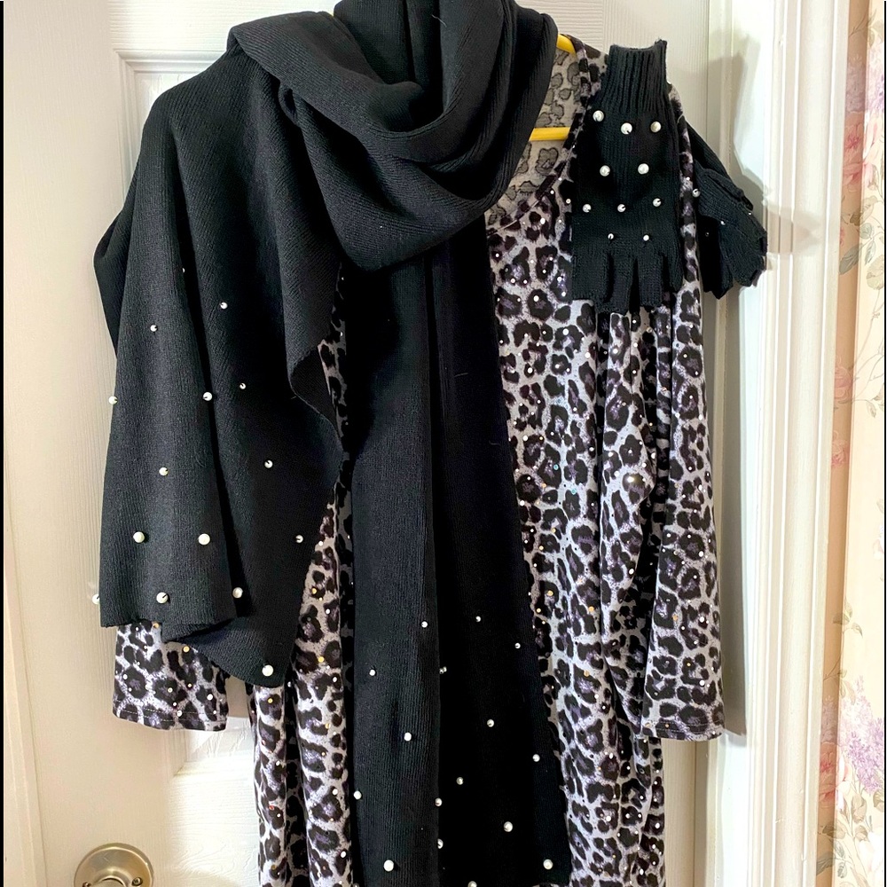 Black Winter Scarf/Gloves